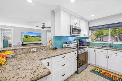 6800 17th Street S, Saint Petersburg, FL 33712 - Photo 9