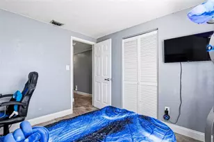 1301 Vinemont Dr, Brandon, FL 33510 - Photo 29