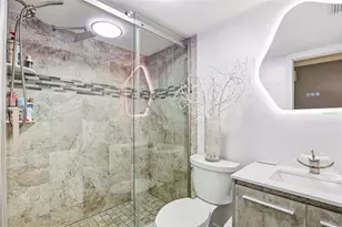 1301 Vinemont Dr, Brandon, FL 33510 - Photo 23