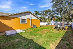 1301 Vinemont Dr, Brandon, FL 33510 - Photo 51