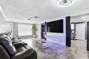 1301 Vinemont Dr, Brandon, FL 33510 - Photo 11