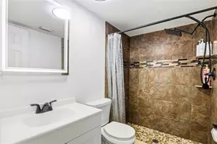 1301 Vinemont Dr, Brandon, FL 33510 - Photo 37