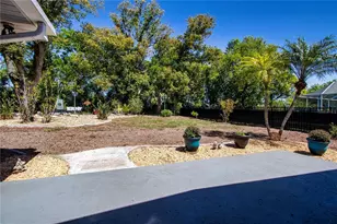 203 Amesbury Cir, Sun City Center, FL 33573 - Photo 35
