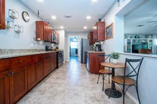 203 Amesbury Cir, Sun City Center, FL 33573 - Photo 11