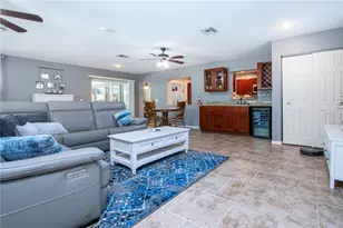 203 Amesbury Cir, Sun City Center, FL 33573 - Photo 17
