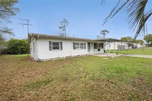 6035 10th St, Zephyrhills, FL 33542 - Photo 3