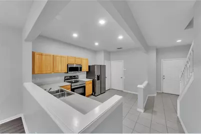 26546 Castleview Way, Wesley Chapel, FL 33544 - Photo 9