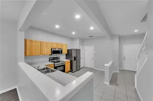 26546 Castleview Way, Wesley Chapel, FL 33544 - Photo 9