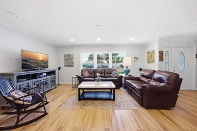 2904 Norwich Drive W, Bradenton, FL 34205 - Photo 3