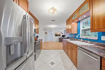 2904 Norwich Drive W, Bradenton, FL 34205 - Photo 5