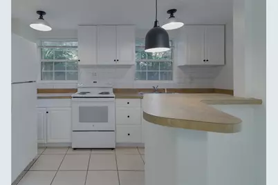 1201 Highland Street N, Saint Petersburg, FL 33701 - Photo 15