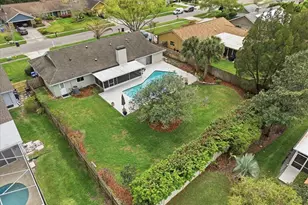 12212 Snead Pl, Tampa, FL 33624 - Photo 3