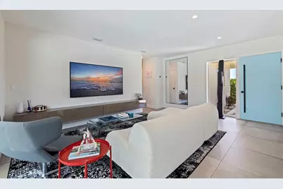 259 Mineola Drive E, Belleair Bluffs, FL 33770 - Photo 5