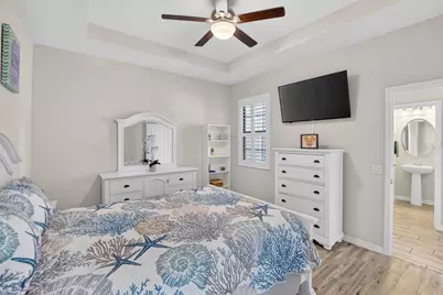 5601 Kingsley Corner Way, Lithia, FL 33547 - Photo 17