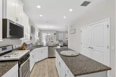 5601 Kingsley Corner Way, Lithia, FL 33547 - Photo 13