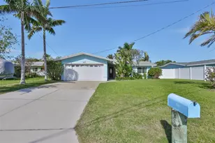 538 Lillian Dr, Madeira Beach, FL 33708 - Photo 1