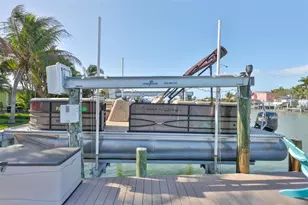 538 Lillian Dr, Madeira Beach, FL 33708 - Photo 41