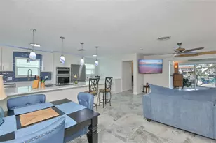538 Lillian Dr, Madeira Beach, FL 33708 - Photo 7