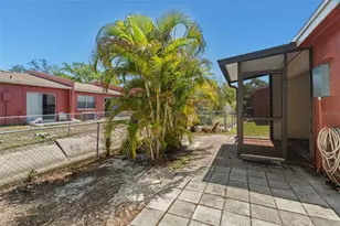 6419 Bonnie Bay Cir N, Pinellas Park, FL 33781 - Photo 31