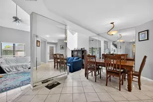 13804 Mill Cove Cir, Tampa, FL 33618 - Photo 11