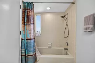 13804 Mill Cove Cir, Tampa, FL 33618 - Photo 25