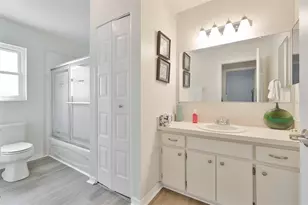 1511 Cloister Dr, Sun City Center, FL 33573 - Photo 21
