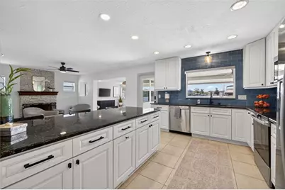 8848 Sunlit Cove Drive NE, Saint Petersburg, FL 33702 - Photo 25