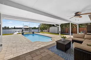 8848 Sunlit Cove Dr NE, Saint Petersburg, FL 33702 - Photo 37