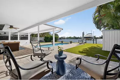 8848 Sunlit Cove Drive NE, Saint Petersburg, FL 33702 - Photo 7