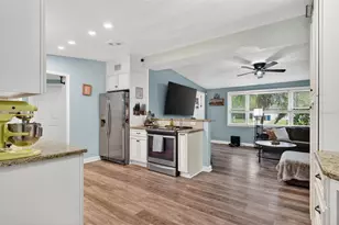 2846 Huntington Dr, Largo, FL 33771 - Photo 9