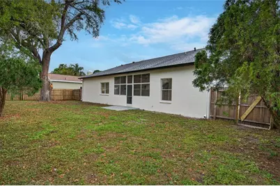 18917 Edinborough Way, Tampa, FL 33647 - Photo 47