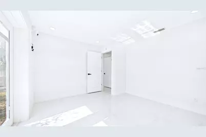 1778 New Hampshire Avenue NE, Saint Petersburg, FL 33703 - Photo 29