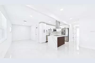 1778 New Hampshire Avenue NE, Saint Petersburg, FL 33703 - Photo 7