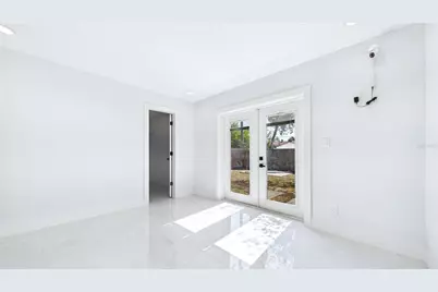 1778 New Hampshire Avenue NE, Saint Petersburg, FL 33703 - Photo 37