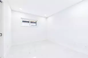 1778 New Hampshire Ave NE, Saint Petersburg, FL 33703 - Photo 33