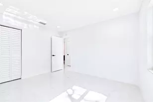 1778 New Hampshire Ave NE, Saint Petersburg, FL 33703 - Photo 25
