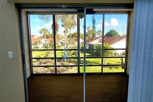 729 Capri Isles Blvd, Venice, FL 34292 - Photo 5