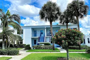 729 Capri Isles Blvd, Venice, FL 34292 - Photo 1