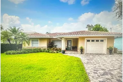 120 Bayside Drive, Clearwater Beach, FL 33767 - Photo 1