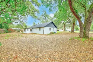 1220 Vinewood Dr, Seffner, FL 33584 - Photo 13