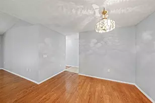 9481 Highland Oak Dr, Tampa, FL 33647 - Photo 3