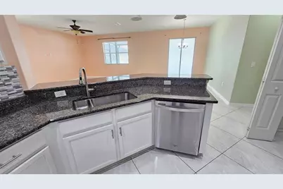 11114 Hartford Fern Drive, Riverview, FL 33569 - Photo 7