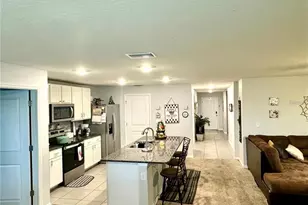 7749 Broad Point Dr, Zephyrhills, FL 33540 - Photo 5