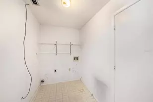 7112 Hollowell Dr, Tampa, FL 33634 - Photo 15