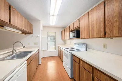 7112 Hollowell Drive, Tampa, FL 33634 - Photo 11