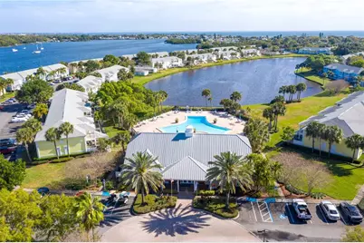 237 Seahorse Drive SE #H, Saint Petersburg, FL 33705 - Photo 31