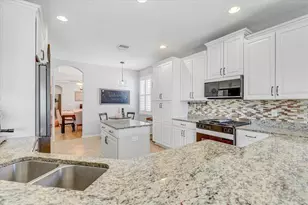 11118 Foster Carriage Rd, Lithia, FL 33547 - Photo 15