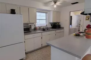 7224 Spring Hill Dr, Spring Hill, FL 34606 - Photo 5