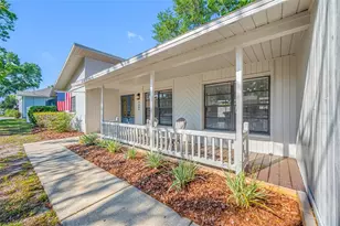 9880 W Bay St, Seminole, FL 33776 - Photo 3