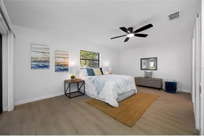 9880 W Bay Street, Seminole, FL 33776 - Photo 23